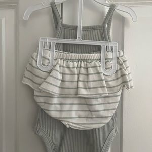 NWOT Baby tank and bottom co-off set